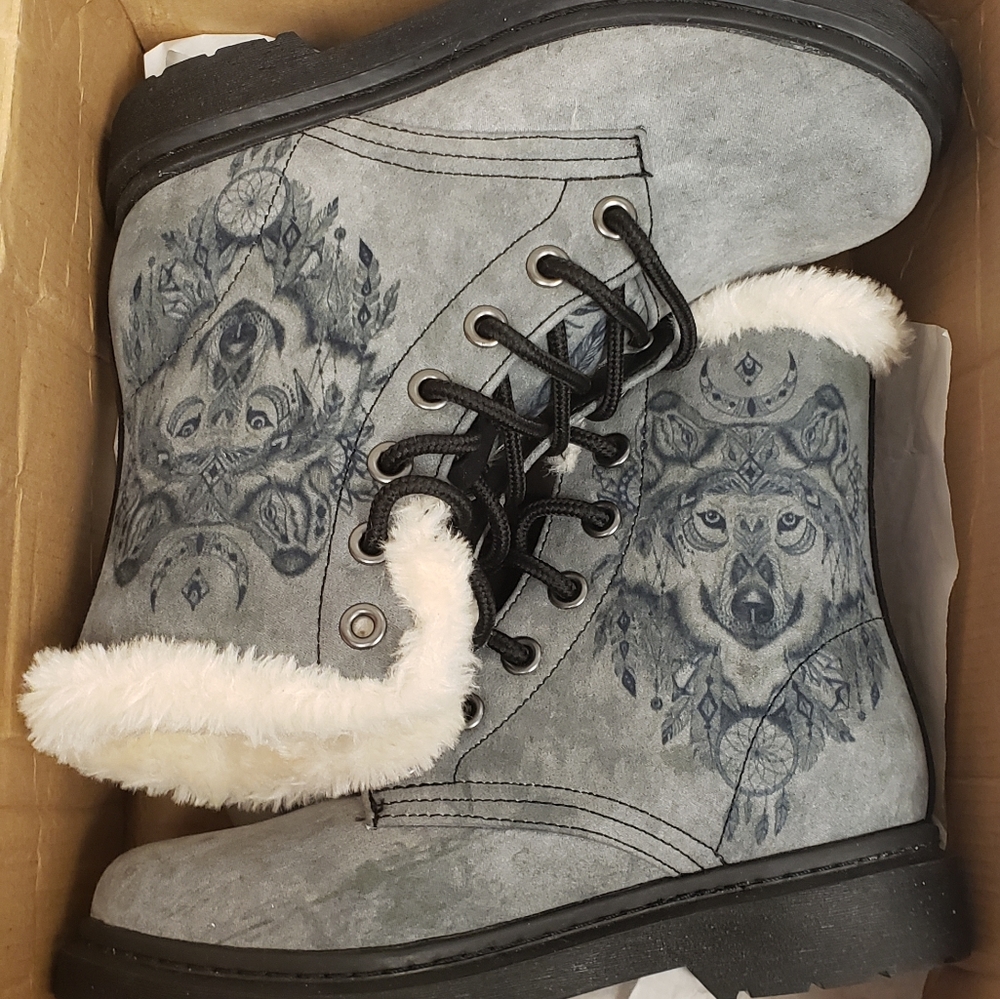 Native boots - Picture 4 of 6